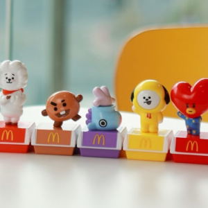 McDonald’s lança combo com personagens do BTS