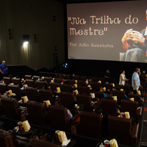 João Suassuna comanda Aula Espetáculo no cinema RioMar 